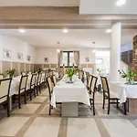 Premium Cracovia Arabians - Ojcowski Park Narodowy Pensión 3*